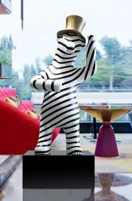 Black White Animal Garden Ornaments , Striped Bear Abstract Metal Garden Sculptures
