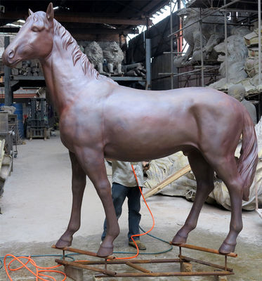 Vida vermelha das grandes esculturas animais de bronze realísticas do jardim - escultura do cavalo do metal do tamanho